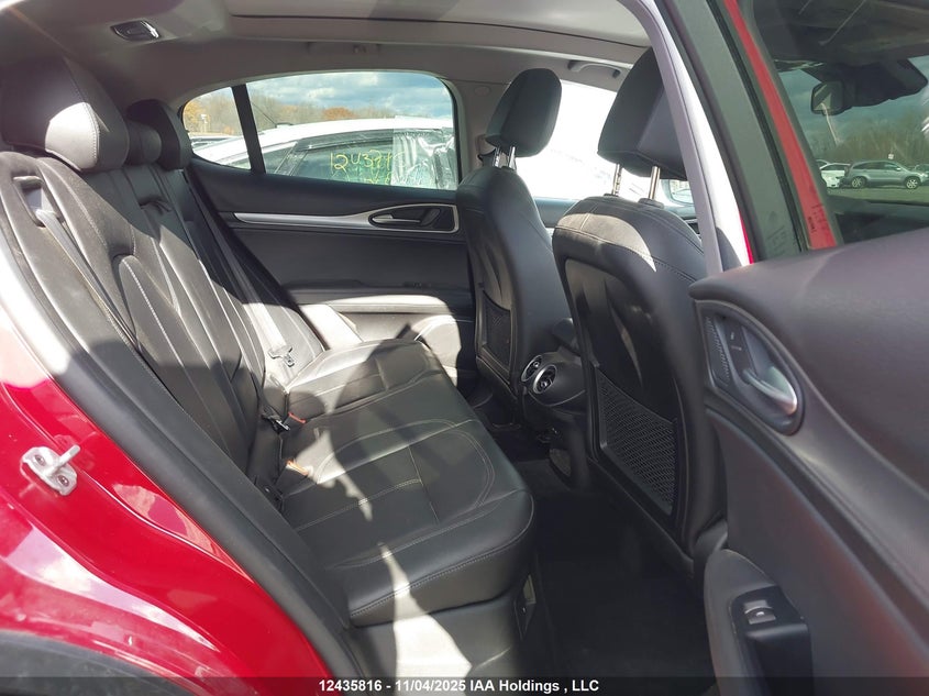 ZASFAKPN4J7C28541 2018 ALFA ROMEO STELVIO photo no. 8