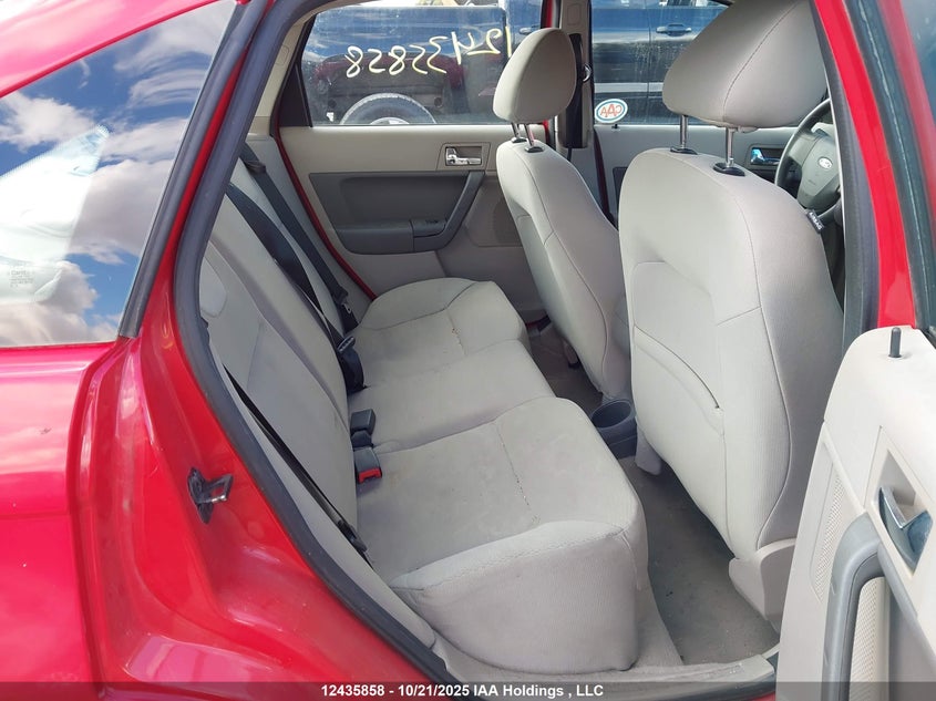 2008 Ford Focus S/Se VIN: 1FAHP34N48W202439 Lot: 12435858