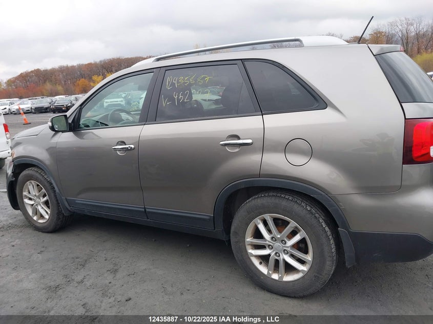 5XYKT3A69EG452227 2014 KIA SORENTO photo no. 15
