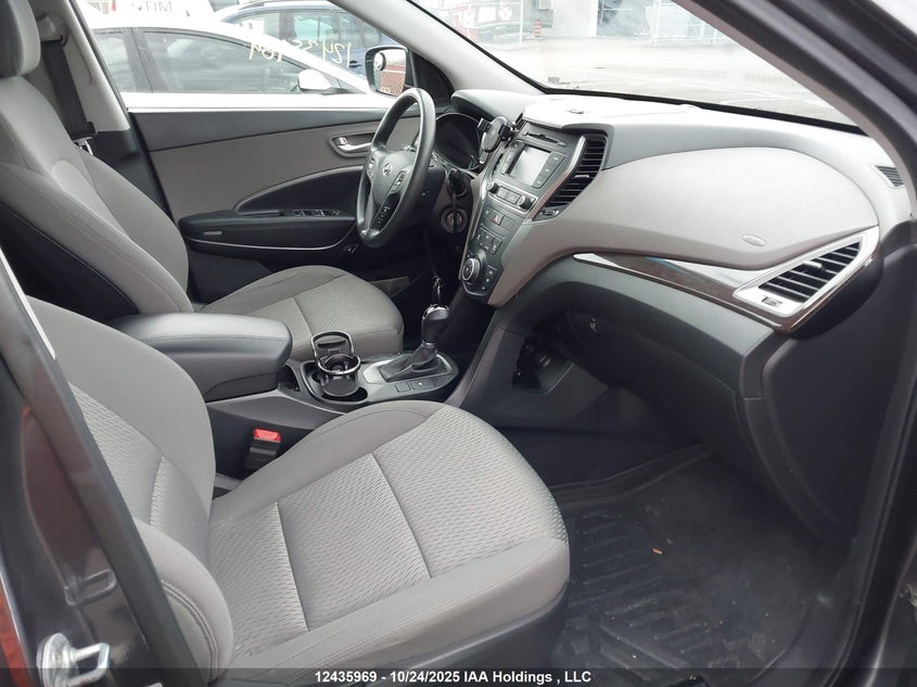 5XYZT3LB3HG479081 2017 HYUNDAI SANTA FE photo no. 5