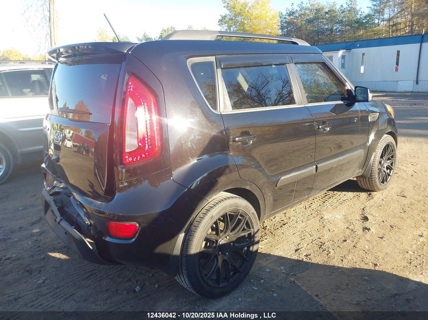 KNDJT2A65C7380412 2012 KIA SOUL photo no. 4