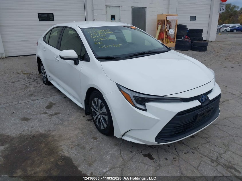 JTDBDMHE4P3002301 2023 Toyota Corolla Le/Se/Night Shade auction photo 1