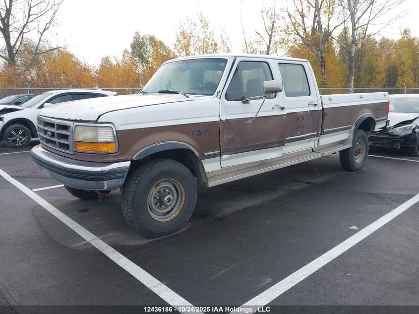 2FTJW36G6NCA22092 1992 FORD F350 photo no. 2