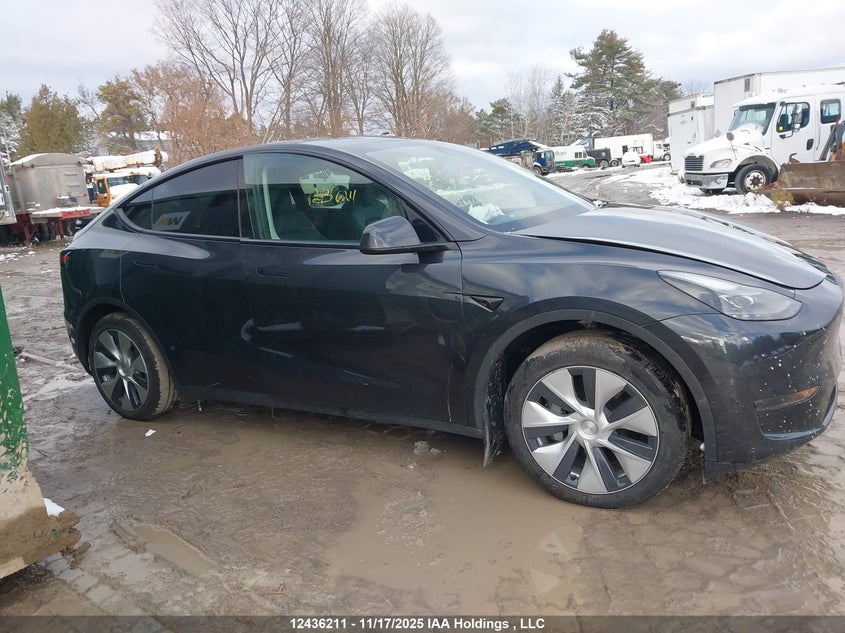 7SAYGDED6RF990087 2024 TESLA MODEL Y photo no. 12