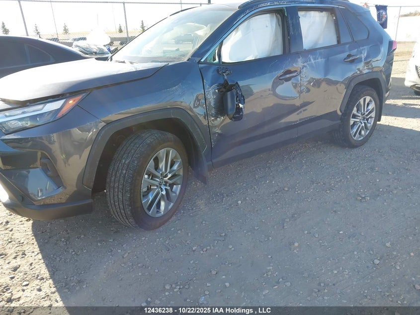 2025 Toyota Rav4 Xle/Xle Premium VIN: 2T3R1RFV1SW553203 Lot: 12436238