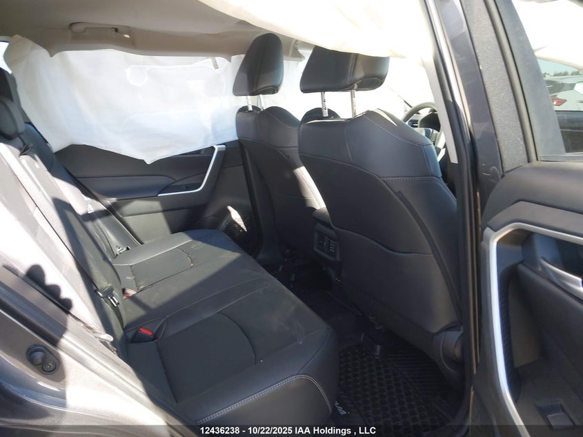 2025 Toyota Rav4 Xle/Xle Premium VIN: 2T3R1RFV1SW553203 Lot: 12436238