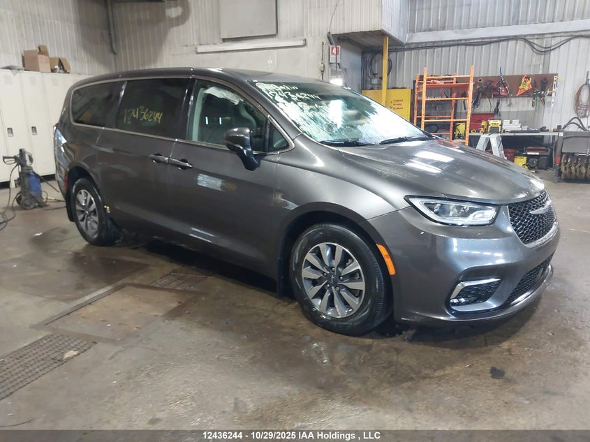 2C4RC1L70PR554961 2023 Chrysler Pacifica Hybrid Touring L auction photo 1