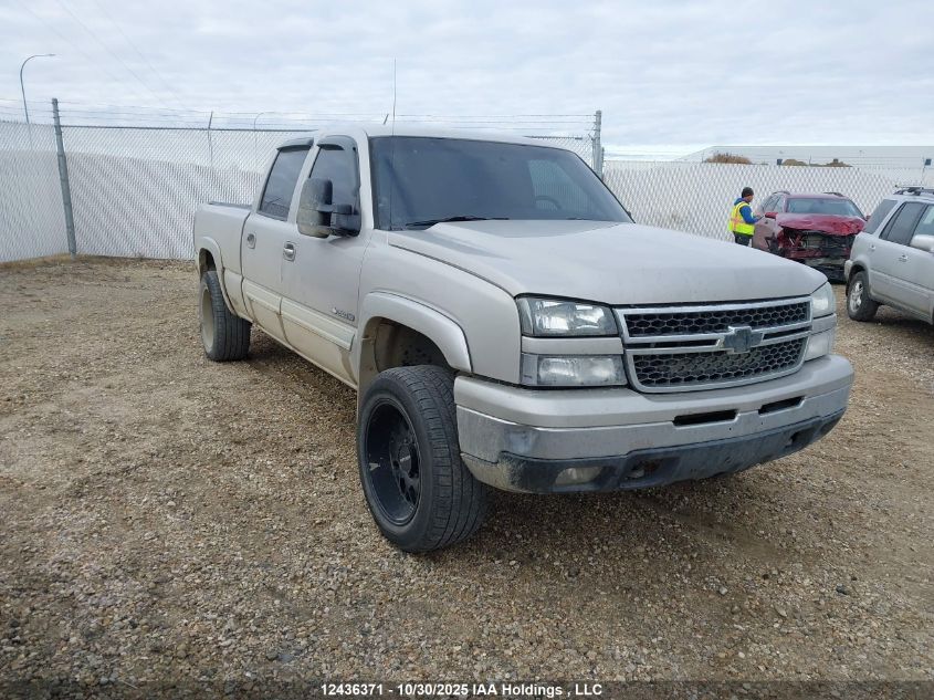 1GCGK13U06F124174 CHEVROLET SILVERADO Photo 1