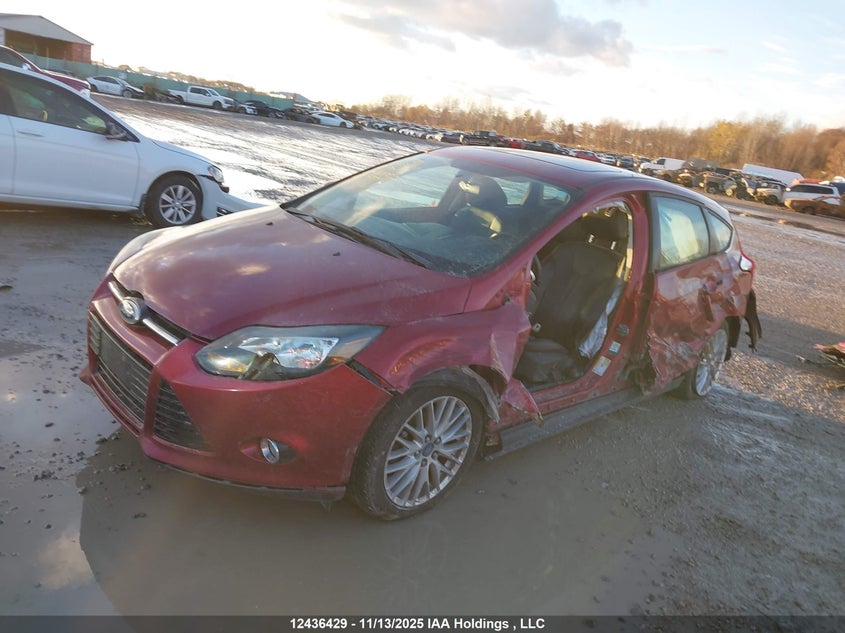 1FADP3N21DL128332 2013 FORD FOCUS photo no. 2