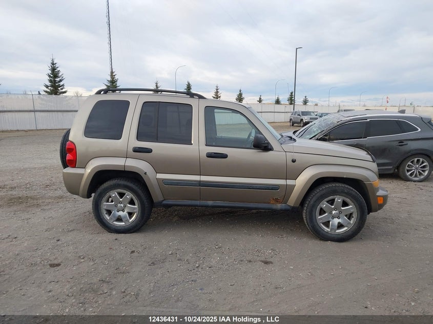 1J4GL38K75W676229 2005 JEEP LIBERTY (NORTH AMERICA) photo no. 13