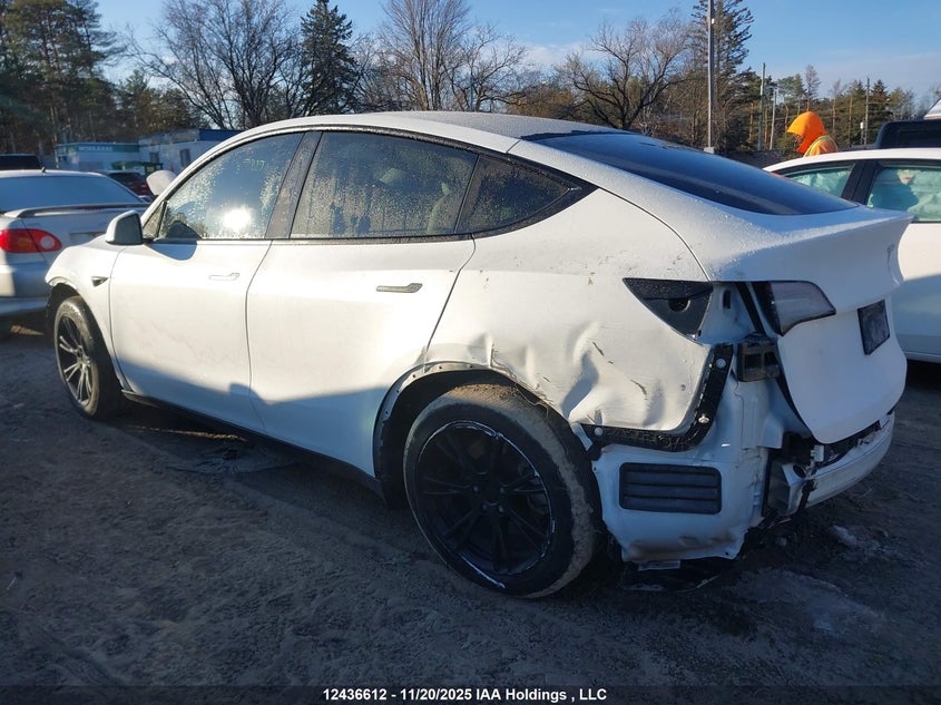 5YJYGDED9MF120405 2021 TESLA MODEL Y photo no. 3