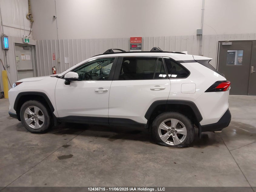 2T3R1RFV7MC218466 2021 TOYOTA RAV 4 photo no. 13