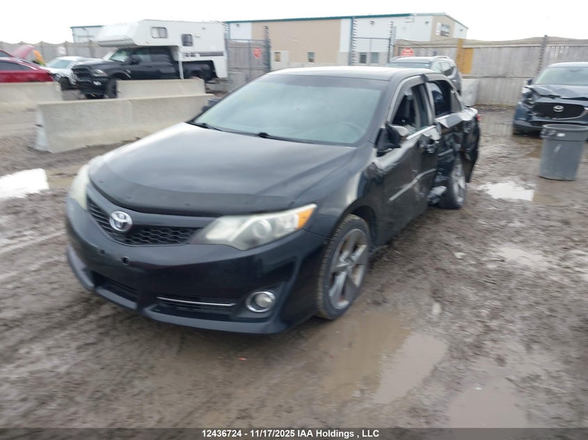 4T1BF1FK9DU215778 2013 TOYOTA CAMRY photo no. 2
