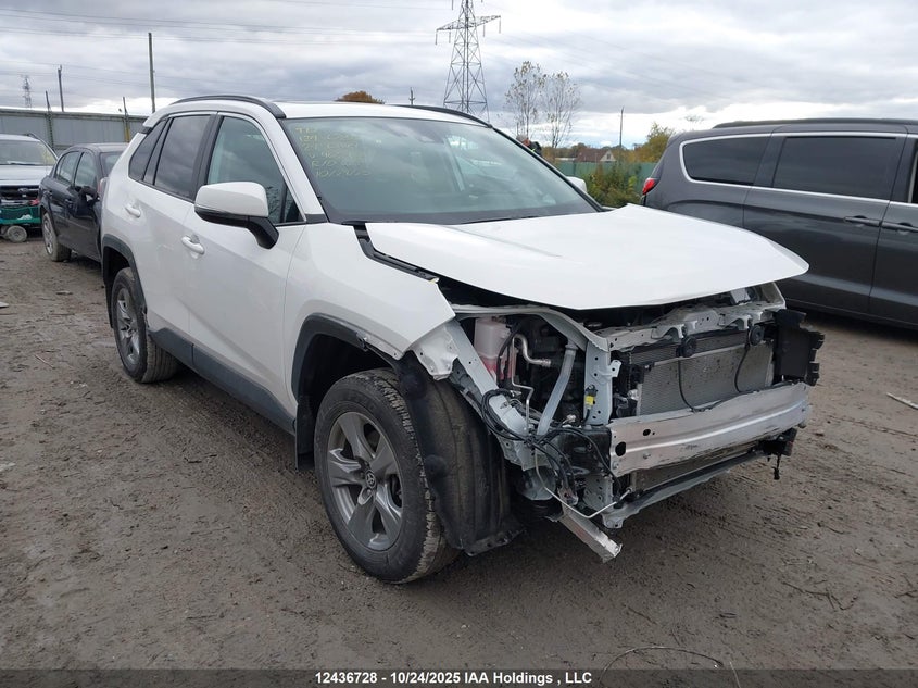 2T3R1RFV2RC469466 2024 TOYOTA RAV 4 photo no. 3