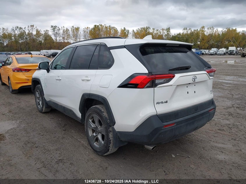 2T3R1RFV2RC469466 2024 TOYOTA RAV 4 photo no. 3