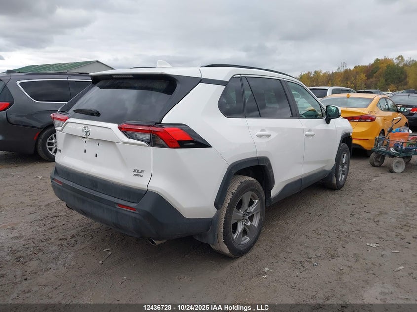2T3R1RFV2RC469466 2024 TOYOTA RAV 4 photo no. 4