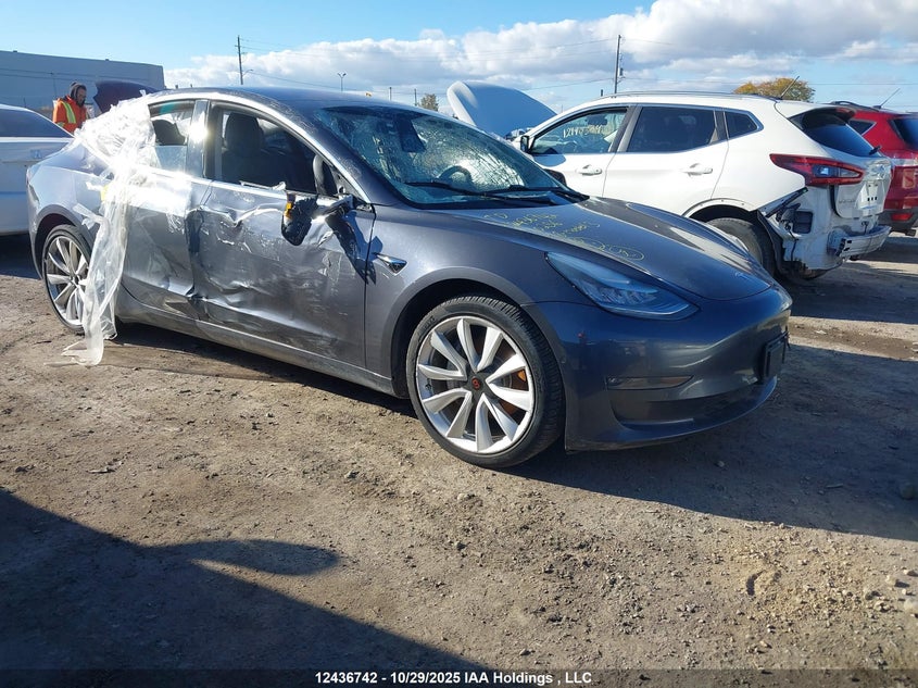 5YJ3E1EB0JF110256 2018 TESLA MODEL 3 photo no. 16