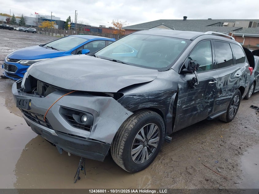 5N1DR2MM3HC688534 2017 NISSAN PATHFINDER photo no. 2