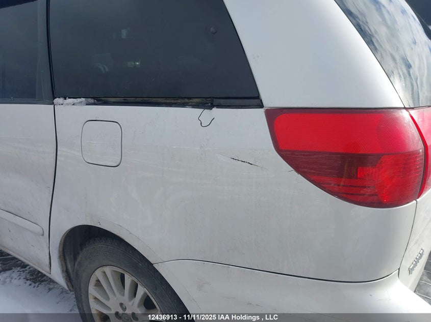 5TDZK22C28S184225 2008 TOYOTA SIENNA photo no. 17