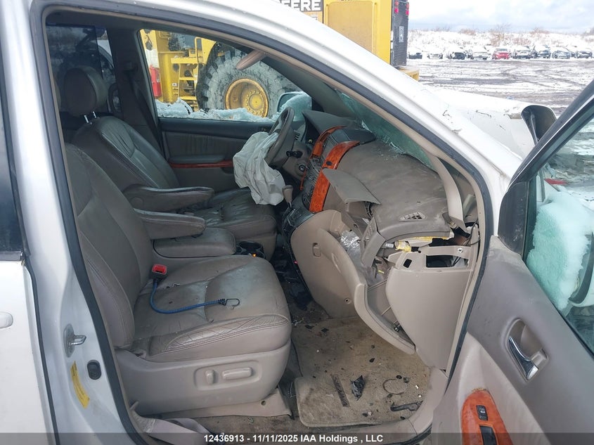 5TDZK22C28S184225 2008 TOYOTA SIENNA photo no. 5