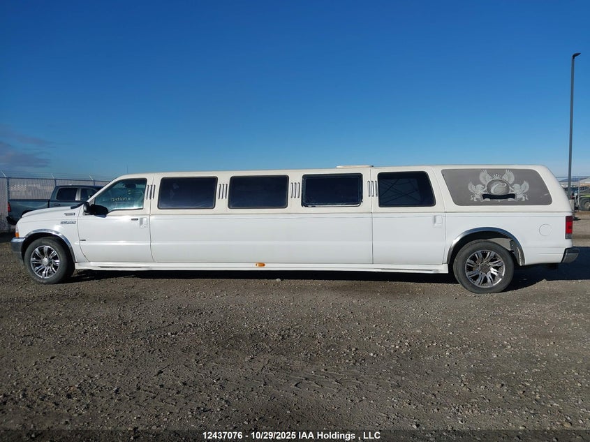 1FMNU40S02ED22027 2002 FORD EXCURSION photo no. 13