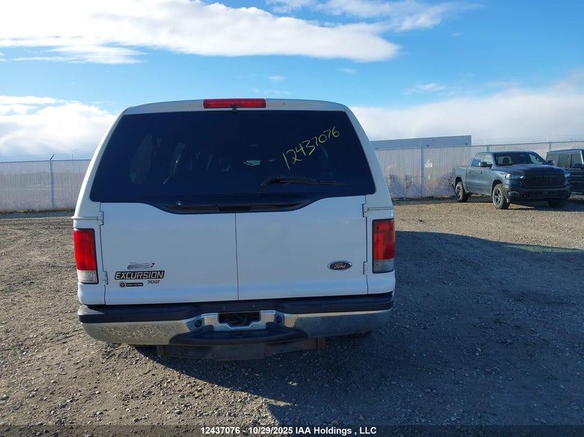 1FMNU40S02ED22027 2002 FORD EXCURSION photo no. 15