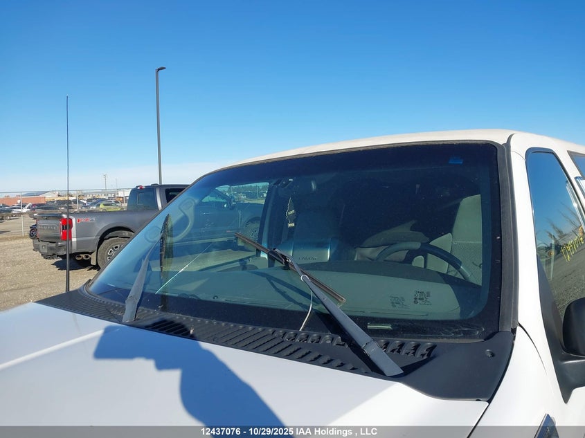 1FMNU40S02ED22027 2002 FORD EXCURSION photo no. 16