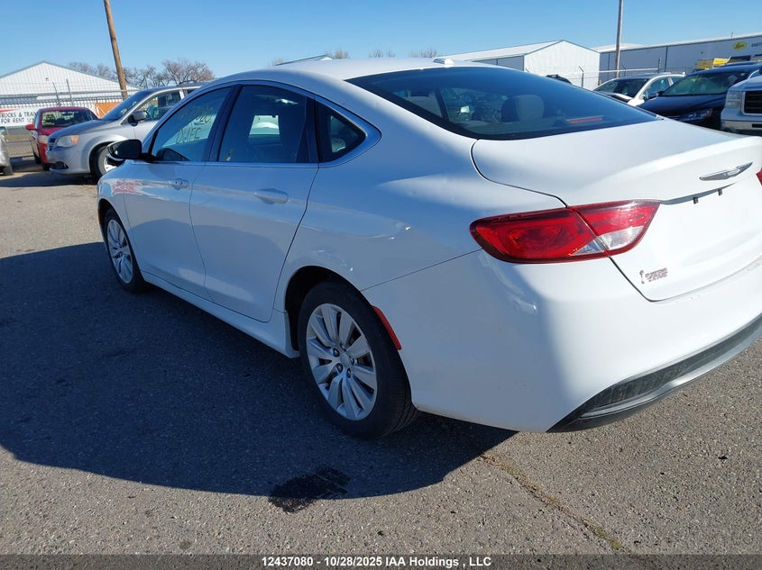 1C3CCCFB2FN610142 2015 CHRYSLER 200 photo no. 3