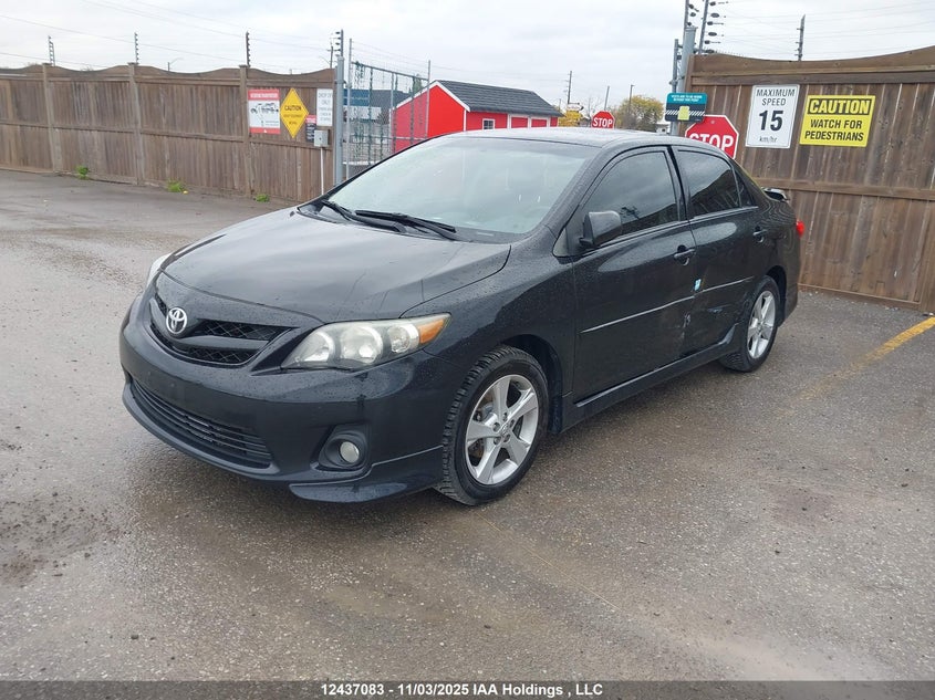2T1BU4EE2DC038513 2013 TOYOTA COROLLA photo no. 2
