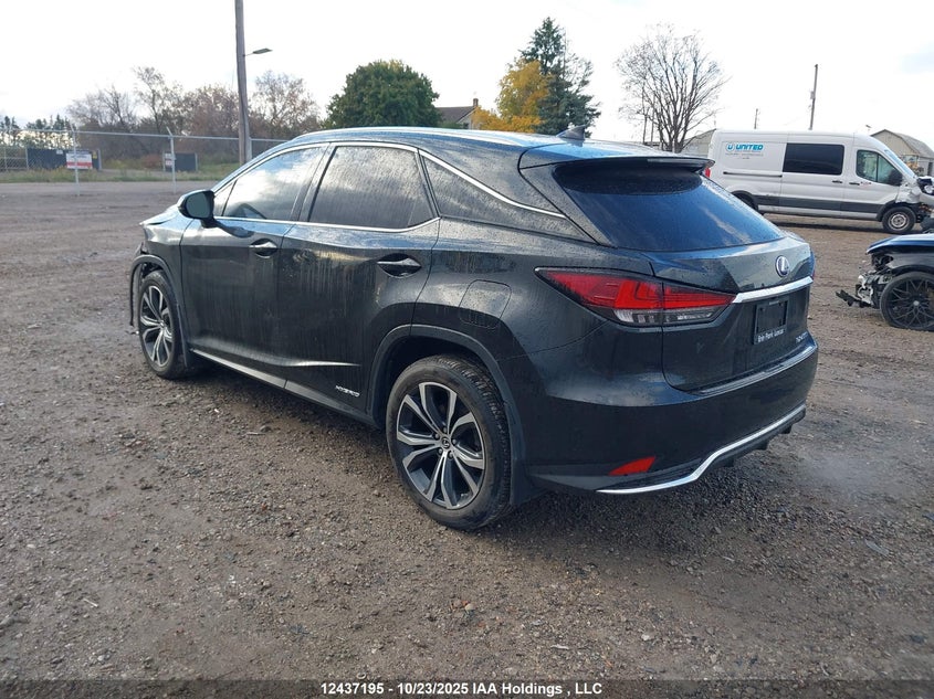 2T2JGMDA1NC080394 2022 LEXUS RX photo no. 3