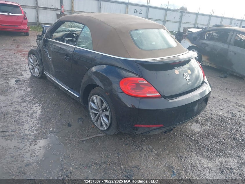 3VW507AT2GM819541 2016 VOLKSWAGEN BEETLE photo no. 3