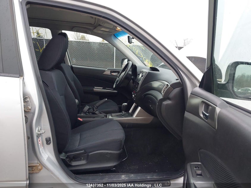 JF2SHCDC1BH777641 2011 SUBARU FORESTER photo no. 5