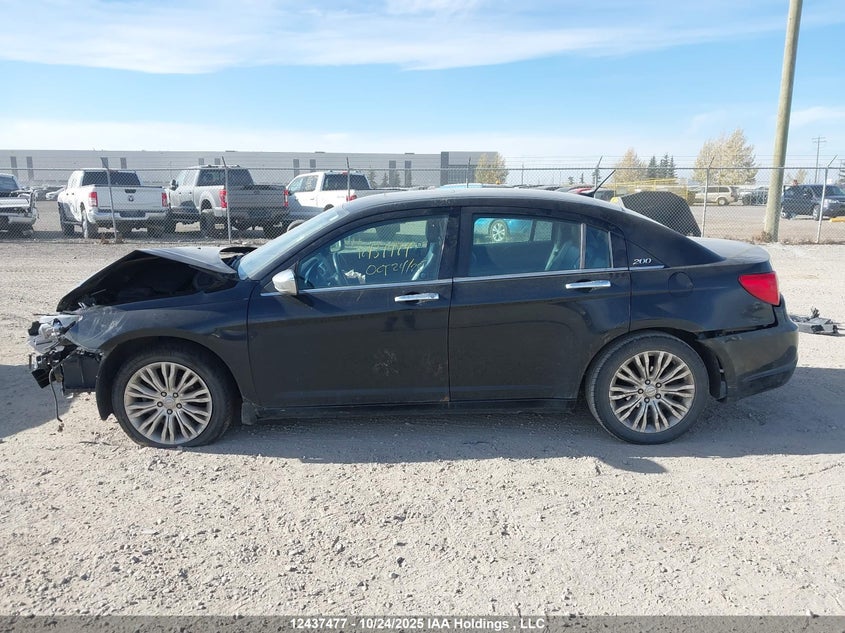 2013 Chrysler 200 Limited VIN: 1C3CCBCG8DN608886 Lot: 12437477