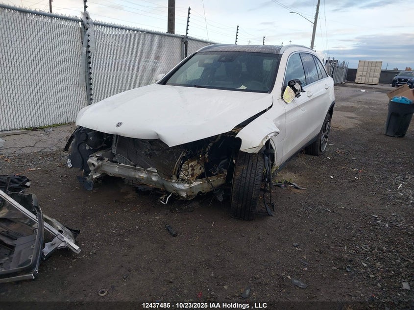 WDC0G4KB4HV011612 2017 MERCEDES-BENZ GLC photo no. 2