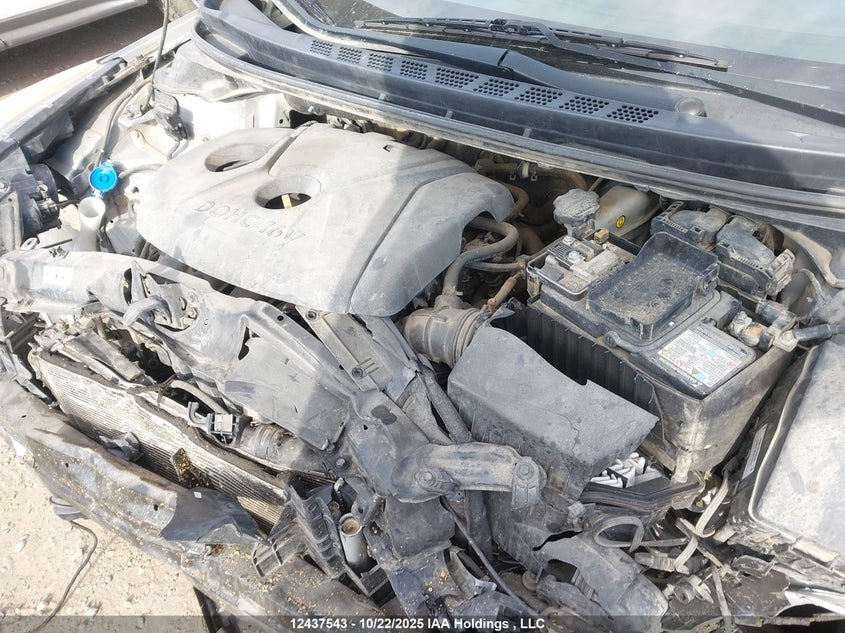 5NPDH4AE8BH038352 2011 HYUNDAI ELANTRA photo no. 10