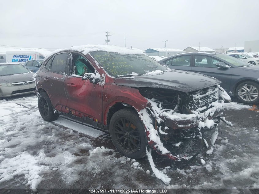 2022 FORD ESCAPE PHEV SE