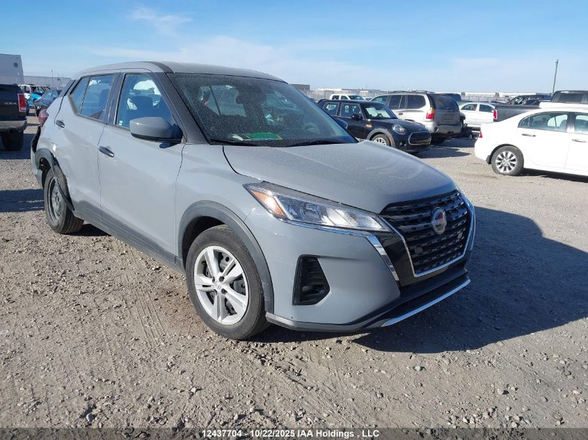 NISSAN KICKS S