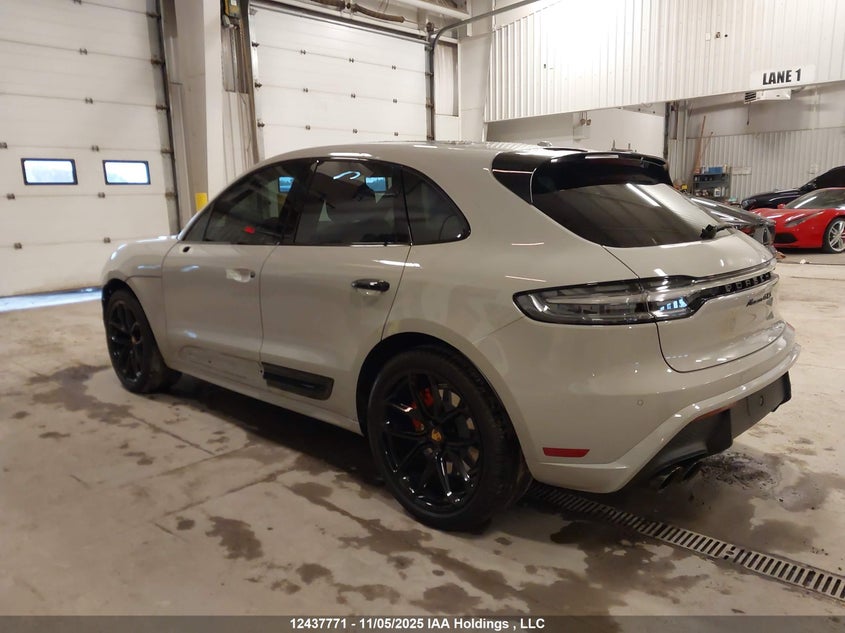 WP1AF2A59SLB50004 2025 PORSCHE MACAN photo no. 3