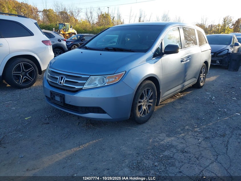 5FNRL5H41BB504600 2011 HONDA ODYSSEY photo no. 2