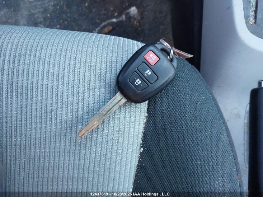 2014 Toyota Prius C VIN: JTDKDTB38E1572375 Lot: 12437819