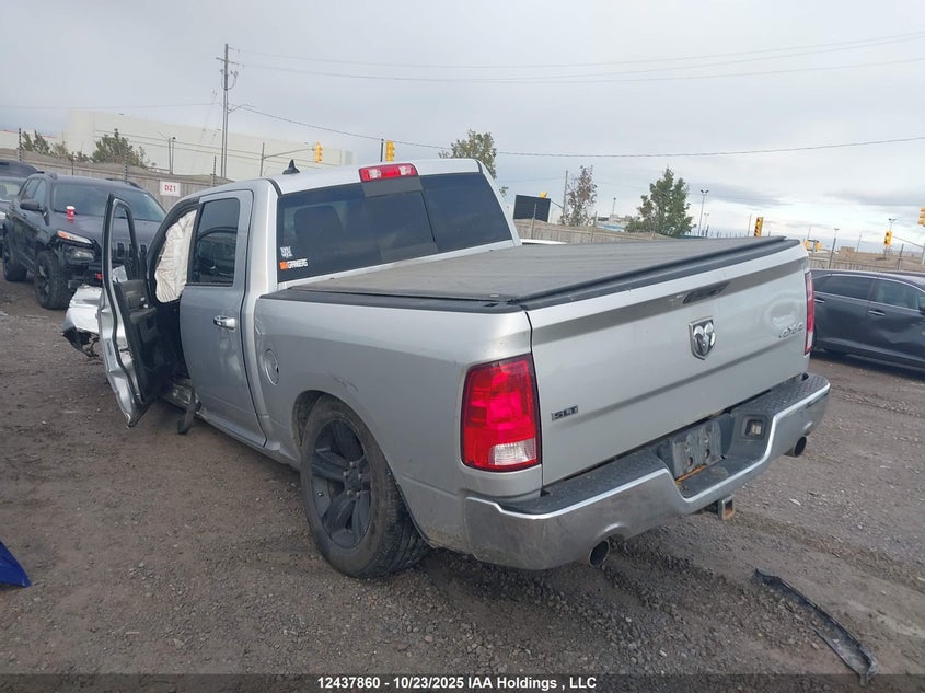 1C6RR7LT1JS346860 2018 RAM 1500 photo no. 3