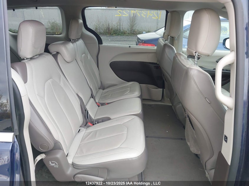 2017 Chrysler Pacifica Touring L VIN: 2C4RC1BG9HR599612 Lot: 12437922