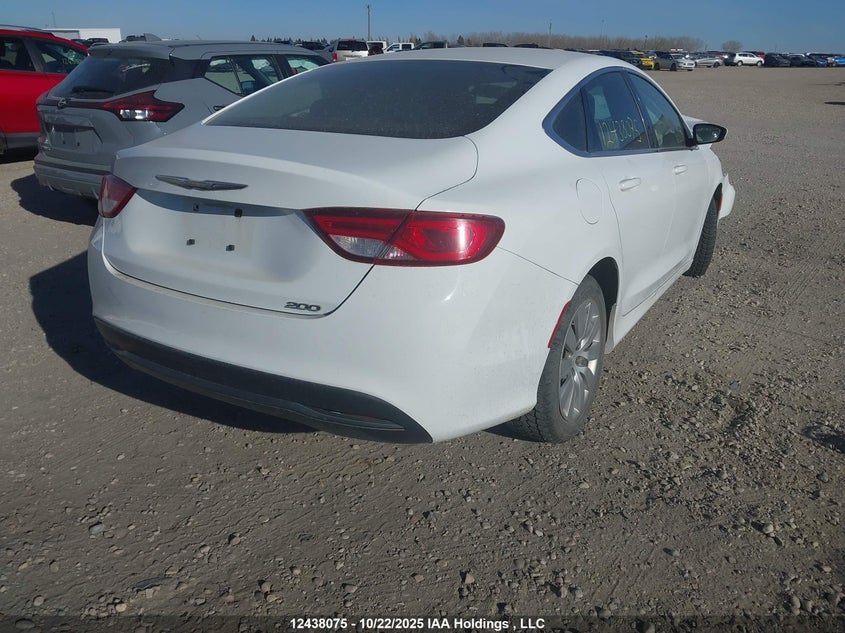 1C3CCCFB0GN182766 2016 CHRYSLER 200 photo no. 4