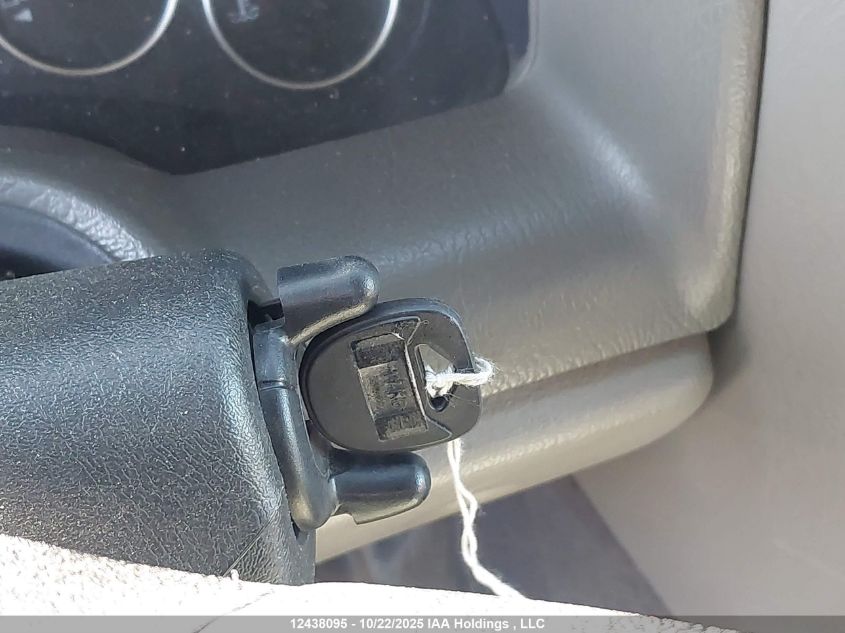 2002 GMC Envoy VIN: 1GKDT13SX22513361 Lot: 12438095