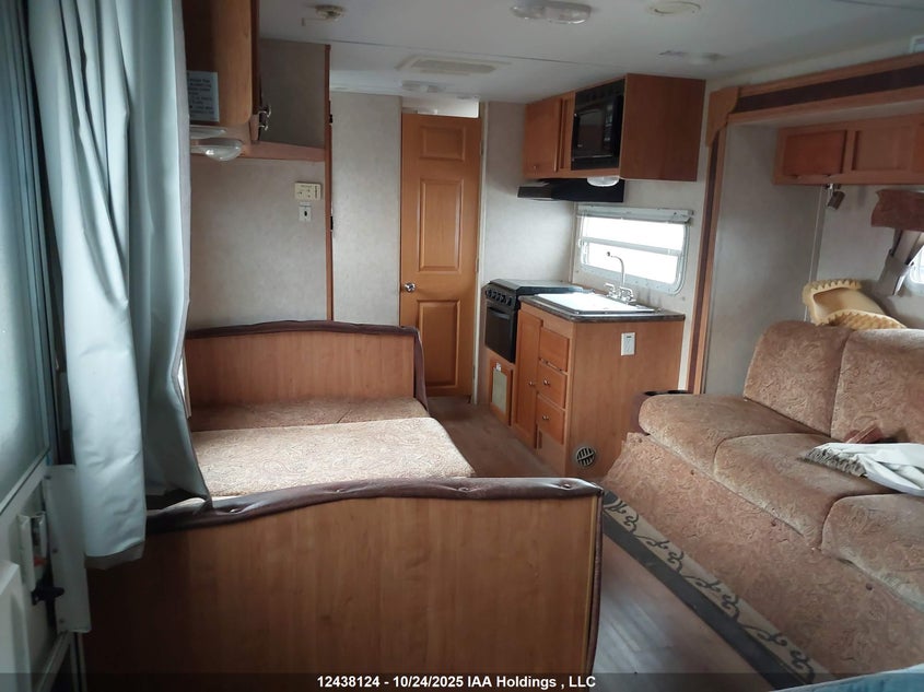 4X4TRLA20AD104481 2010   photo no. 5