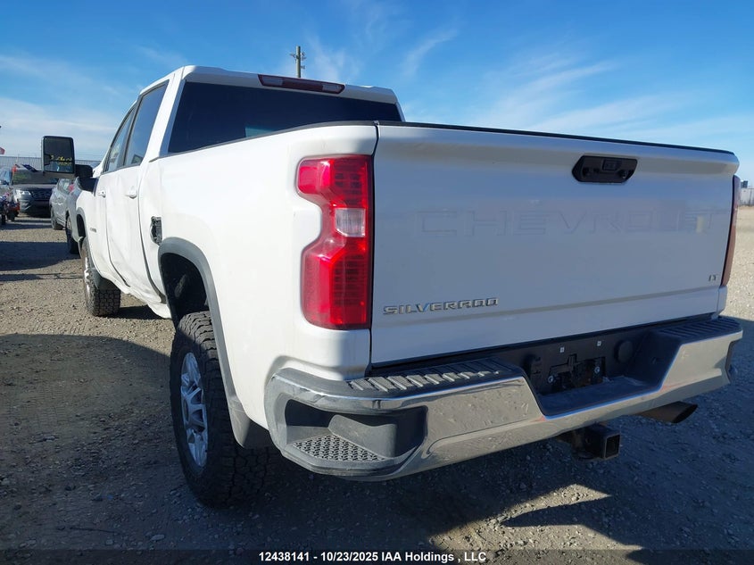 2GC4YNE74P1713351 2023 CHEVROLET SILVERADO photo no. 3