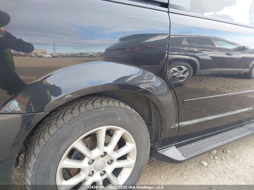 2011 Dodge Grand Caravan R/T VIN: 2D4RN7DG7BR701347 Lot: 12438166