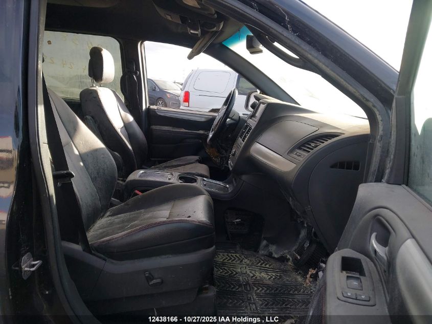 2011 Dodge Grand Caravan R/T VIN: 2D4RN7DG7BR701347 Lot: 12438166