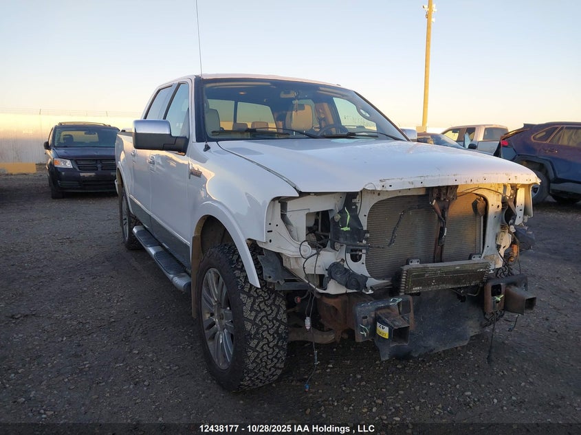 5LTPW18577FJ04072 2007 Lincoln Mark Lt auction photo 1