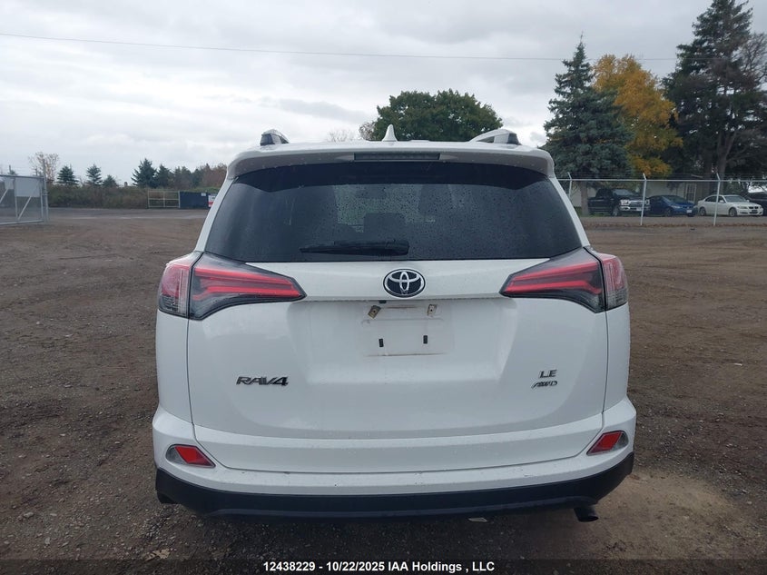2T3BFREV3JW853568 2018 TOYOTA RAV 4 photo no. 16